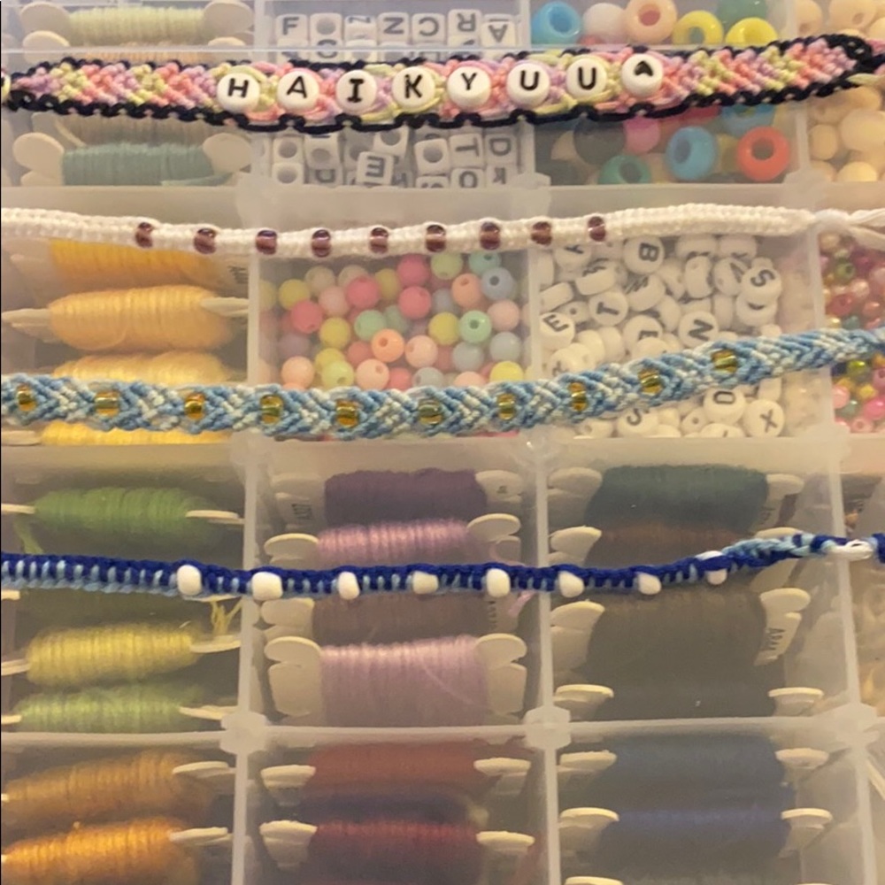 Custom thread bracelets with bead 😊
